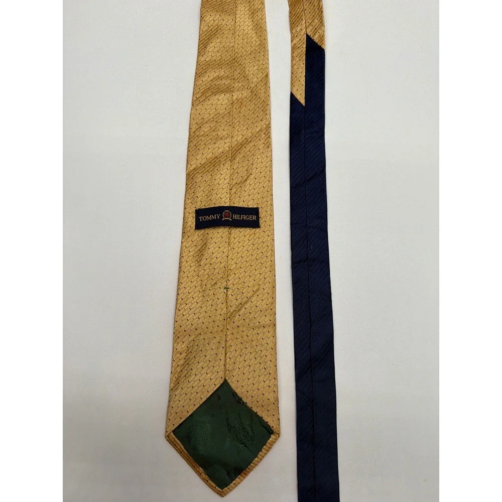 Tommy Hilfiger Mens Gold Yellow Geometric Silk Necktie Made in USA Classic Width